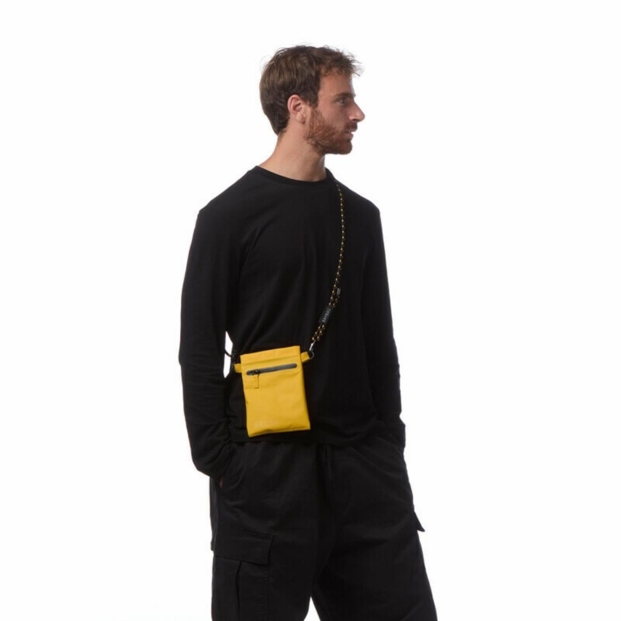 Crossbody BB016 Amarelo WATER RESISTANT PIÙ FORTY